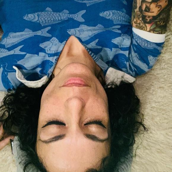 Meet your Posher, Abigail - Picture 2 of 2